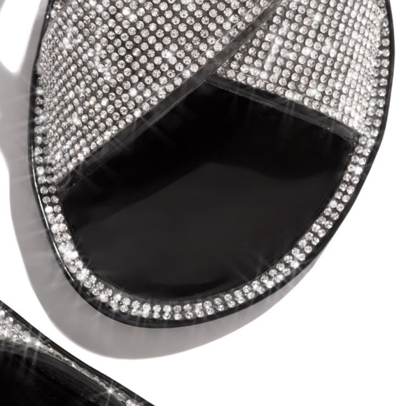 💎NEW💎 Embellished Criss Cross Jelly Slides-Black - Picture 3 of 6